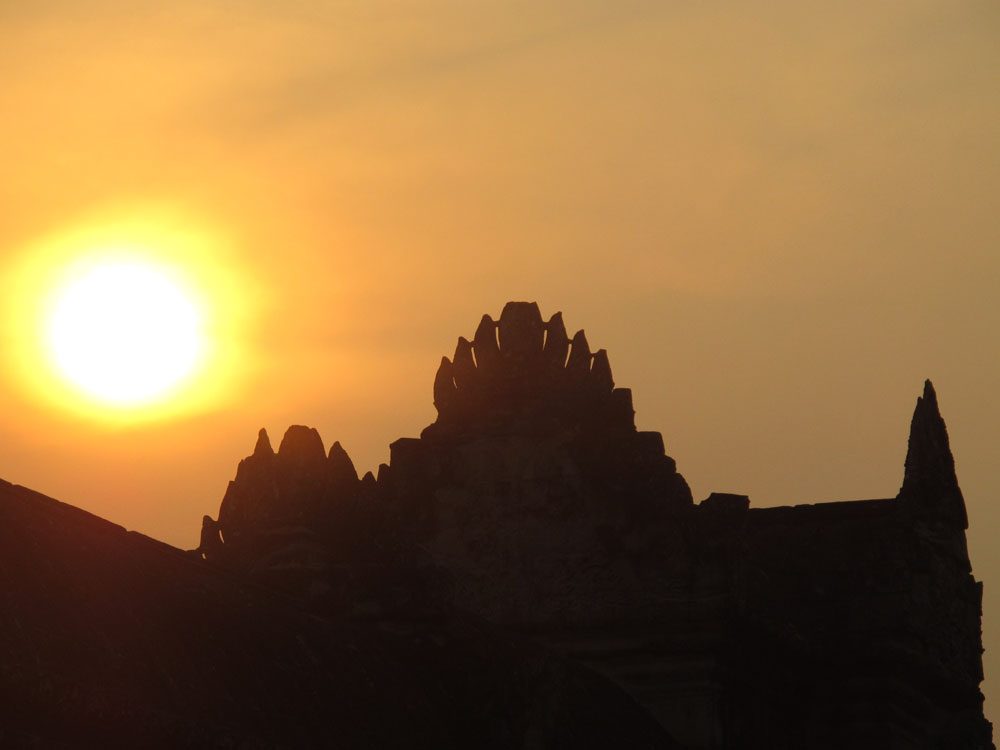 Sun Starts to Set Over the Roof of Angkor Wat