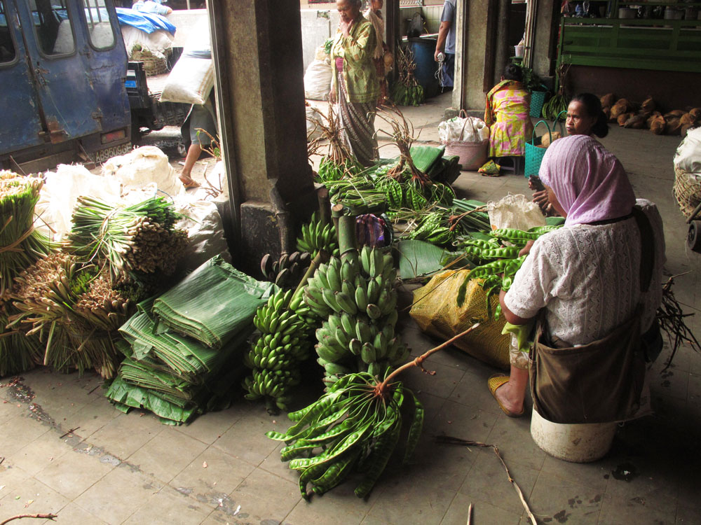 Banana Leaves and Lemongrass