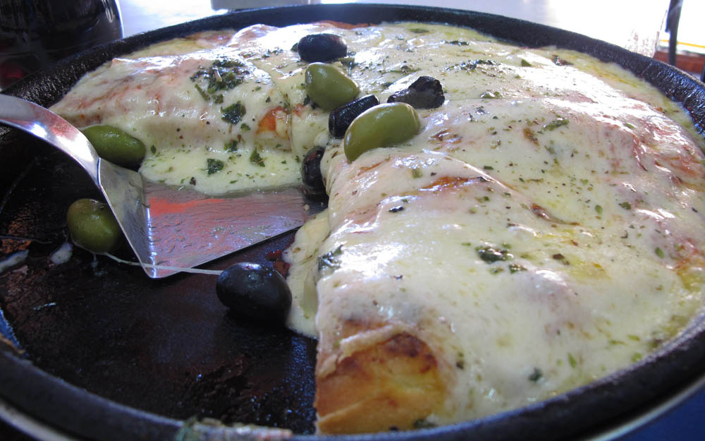 Kentucky Thick Crust Pizza, Buenos Aires Kentucky Thick Crust Pizza, Buenos Aires