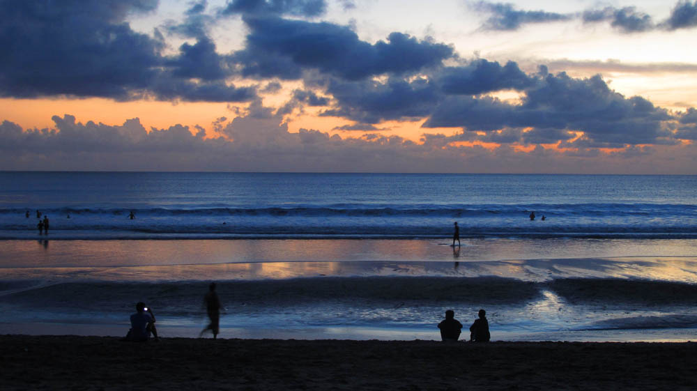 kuta beach sunset