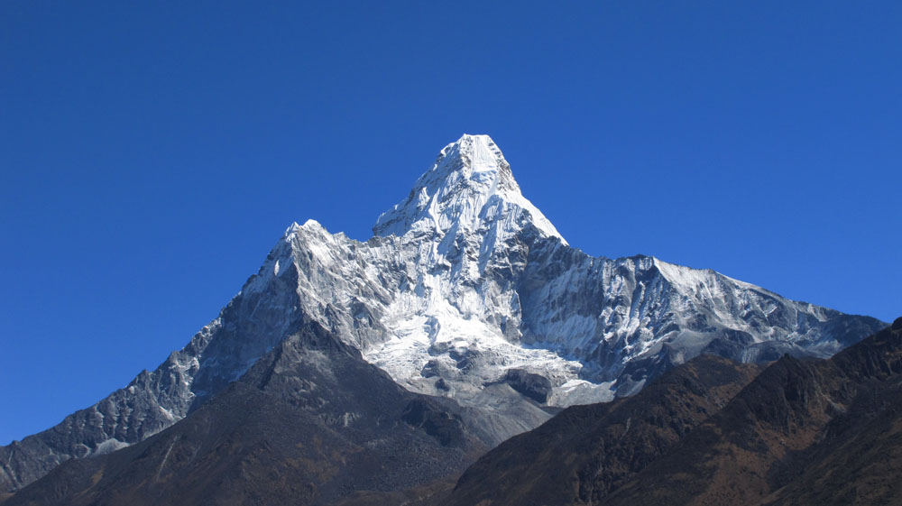 ama dablam mountain on the trail to everst base camp in the himalayas of nepal