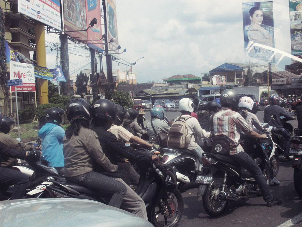 Traffic light in Yogyakarta | Indonesia