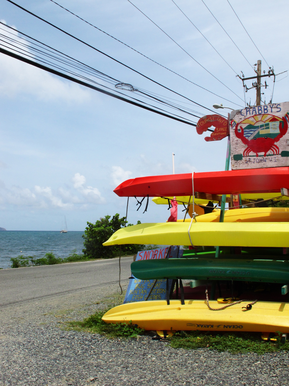Crabbys Kayaks, the largest tour shop in Coral Bay