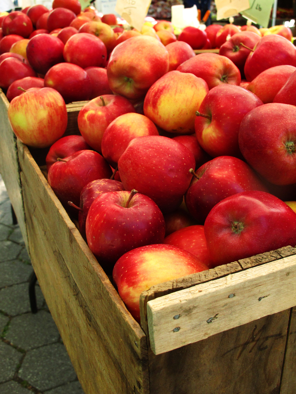 Farmers market apples