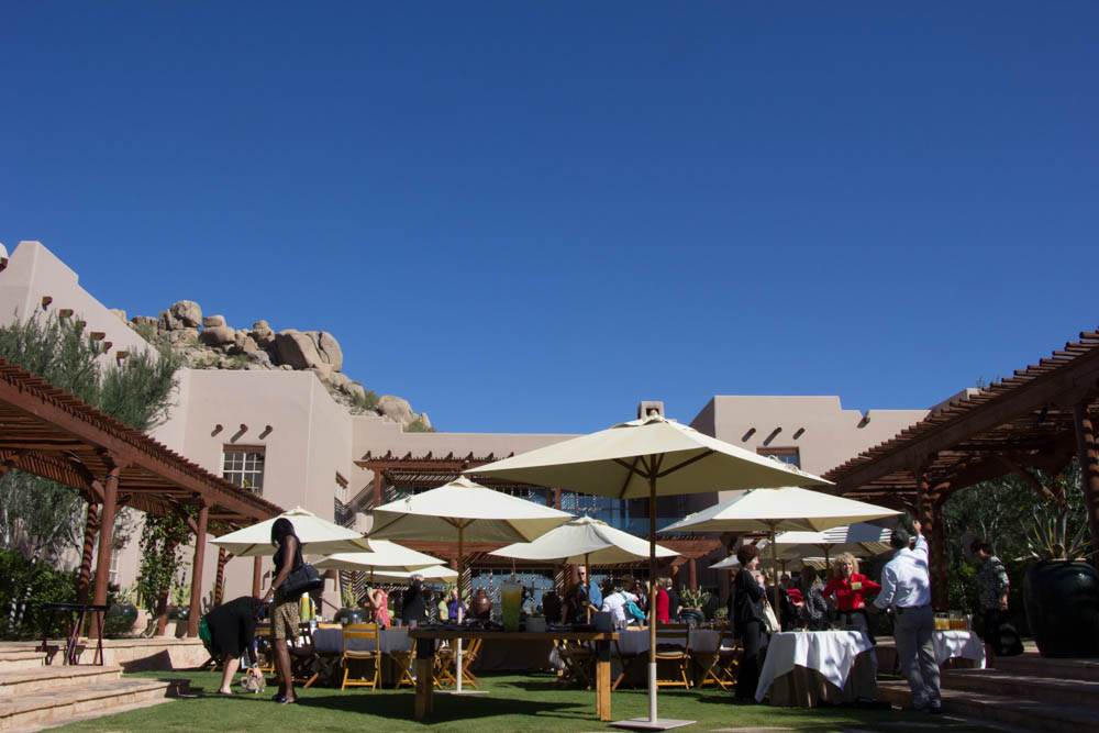 four-seasons-courtyard-lunch-scottsdale-arizona