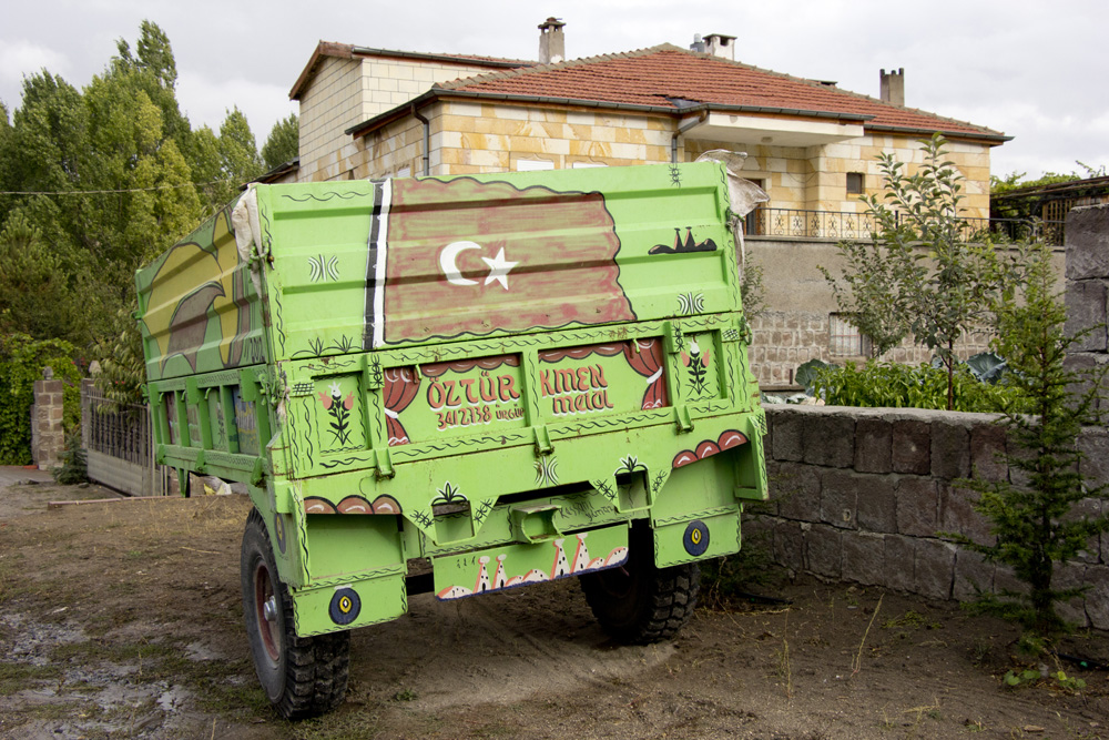 Painted truck | Cappadocia, Turkey