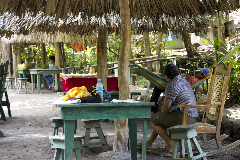 Vendors at Ojo de Agua | Ometepe, Nicaragua