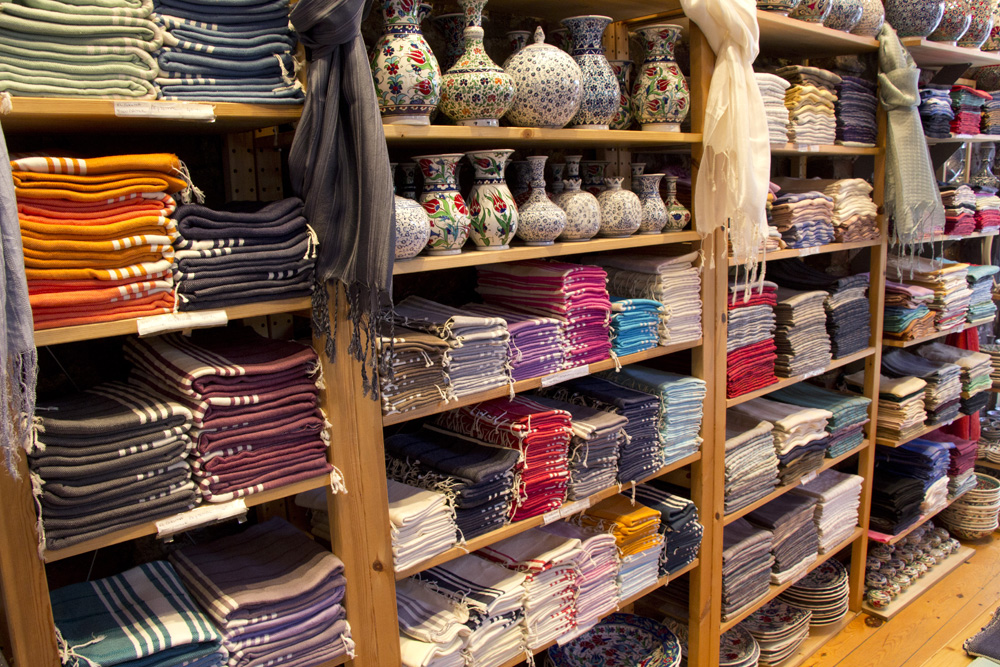 Hars hamam towels near the galata tower | Istanbul