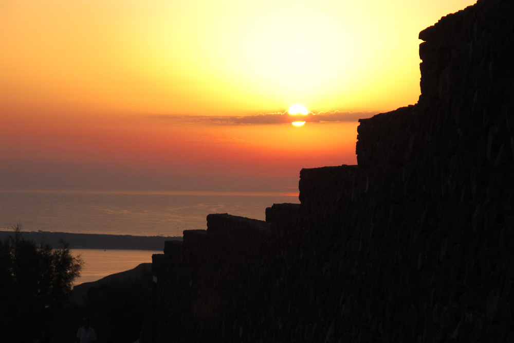 Caldera hike staircase sunset | Santorini, Greece