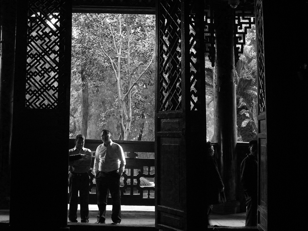 Peeking inside Wuhou Temple | Chengdu, China
