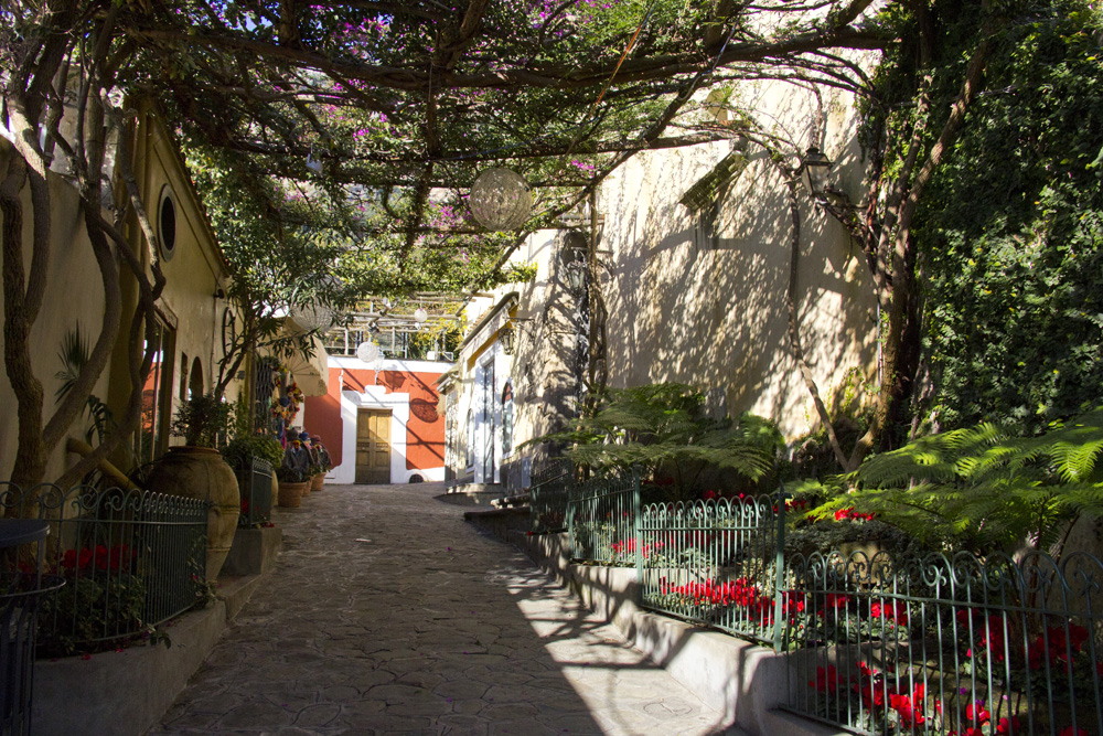 Covered walkway | Positano, Italy