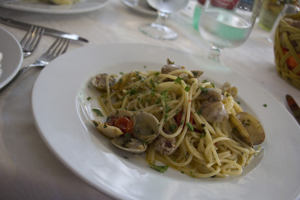 Spaghetti with clams | Amalfi, Italy