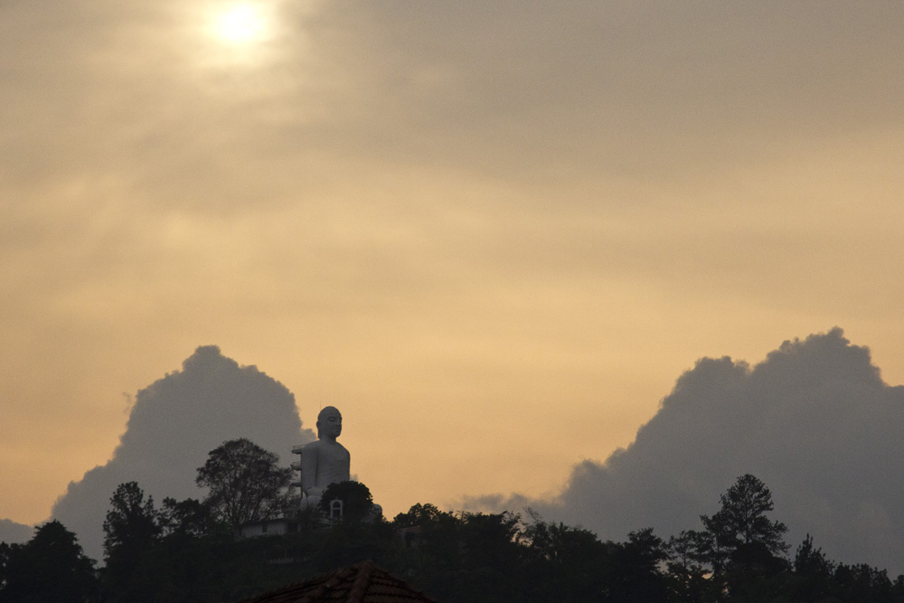Bahiravokanda Vihara Buddha at sunset | Kandy, Sri Lanka