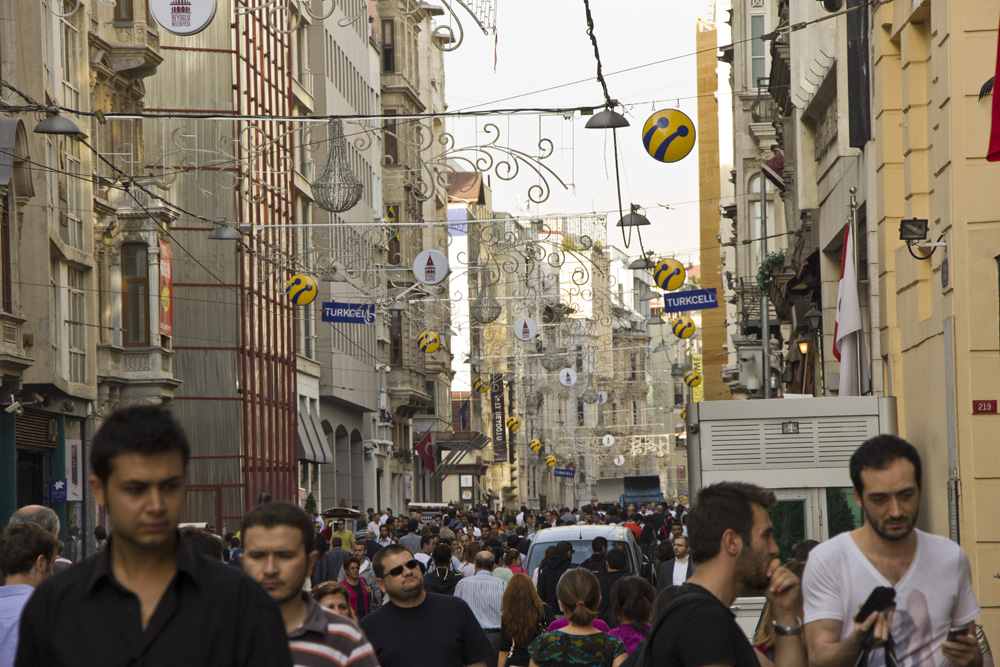 Daytime crowd on Istiklal Caddesi | Istanbul, Turkey