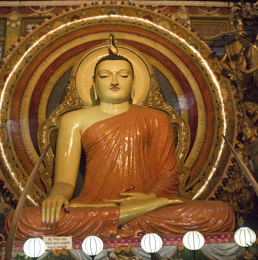 Buddha in a square | Gangaramaya Temple, Sri Lanka