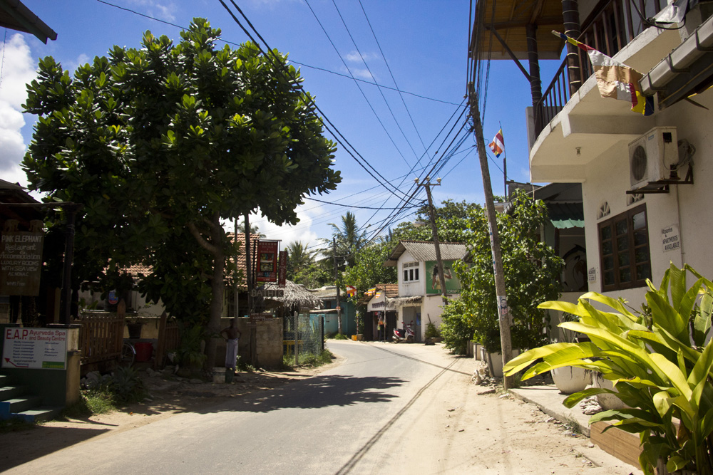 Quiet morning streets | Unawatuna, Sri Lanka