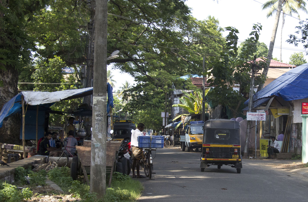 Saturday morning traffic | Fort Cochin, India