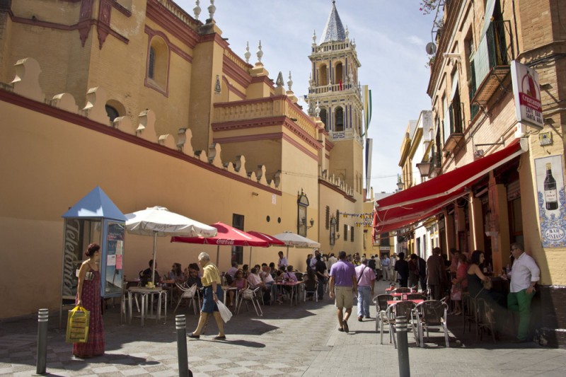Outdoor tapas in Triana | Seville, Spain