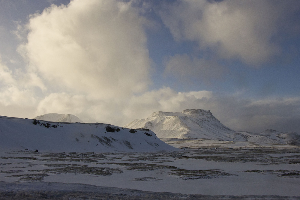 Mountains along the road | Reykjavik, Iceland