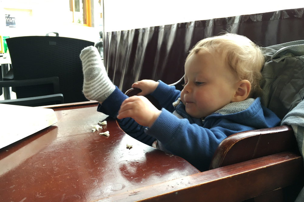 feet up eating