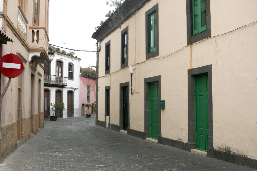 Quiet Santa Brigida street | Gran Canaria, Spain