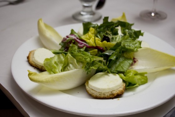 Goat cheese salad | L'Express, Montreal, Canada
