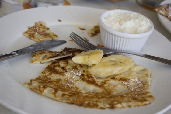 Linda's dutch pancakes with banana and whipped cream | Aruba