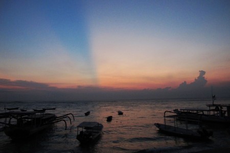 Blue beam sunset | Nusa Lembongan, Indonesia
