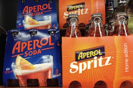 aperol-spritz-grocery-store-rome-italy