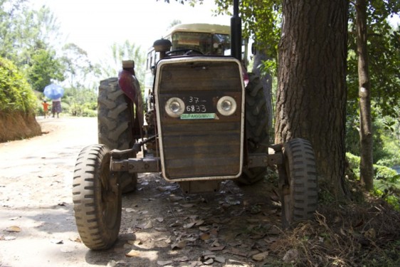 Tractor at the Geragama Tea Estate | Kandy, Sri Lanka