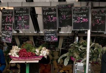 radishes-signs-bastille-market-paris-france