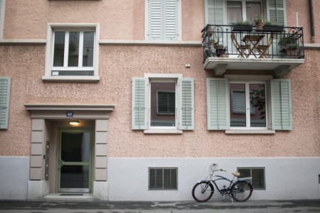 Pink stucco on Gewerbeschule | Zurich, Switzerland