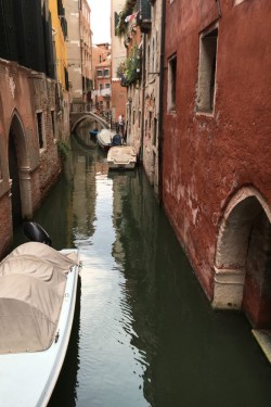 Alley canals | Venice, Italy