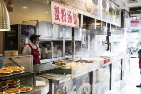 Steaming dumplings at Yu Garden | Shanghai, China