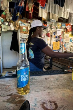 chat-n-chill-kalik-light-bar-stocking-island-exuma-bahamas