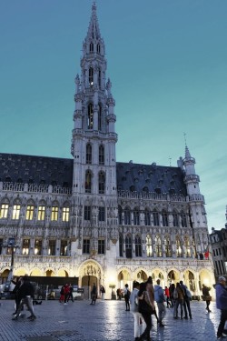 grand-place-architecture-brussels-belgium