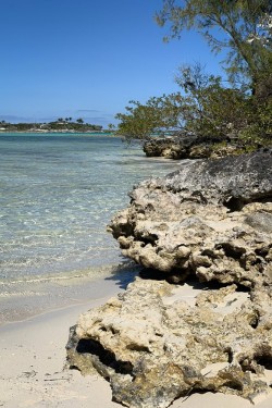 rocky-bay-great-exuma-bahamas
