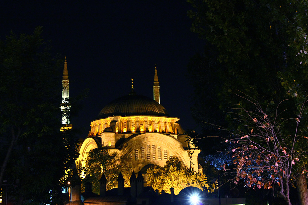 Nuruosmaniye Mosque | Istanbul, Turkey