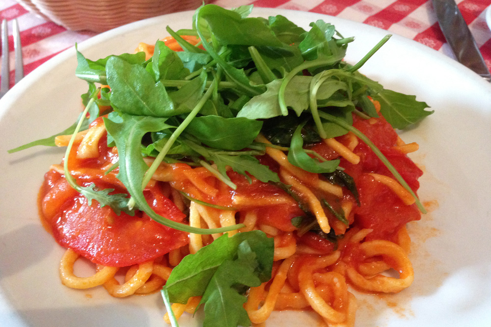 Spaghetti pomodoro with arugula from Taverna dei Quaranta | Rome, Italy