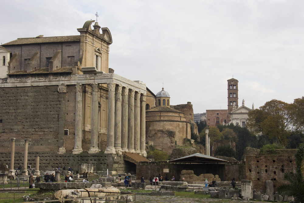 People at the Roman Forum | Rome, Italy