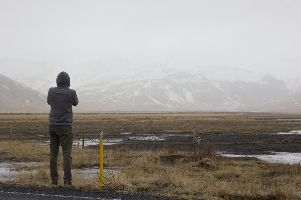 Looking into the misty mountains | Southern Iceland